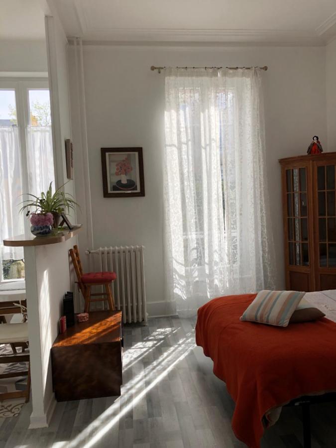 Villa Camelia Studio De Charme A Cote Des Thermes Vichy Kültér fotó